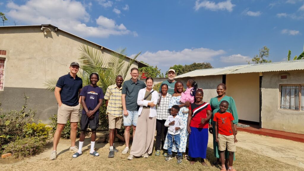 Dwars door Zambia: Van luxe tot ontwikkelingsprojecten en inspirerende kampvuurverhalen.
